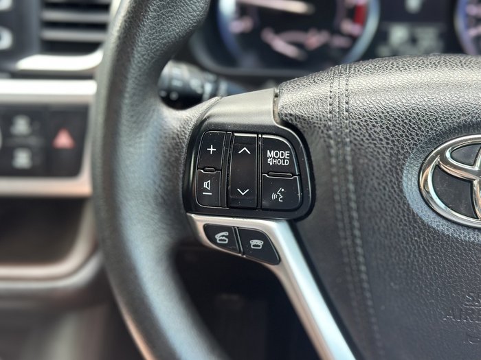 2016 Toyota Kluger GX