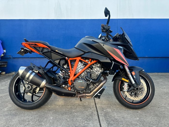 2017 Ktm 1290 SUPER DUKE GT Black