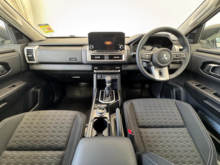 2024 Mitsubishi Triton GLS