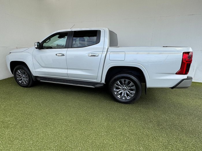 2024 Mitsubishi Triton GLS