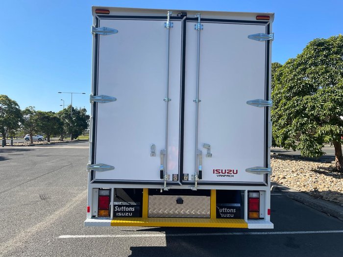 2025 Isuzu N Series NNR 45-150 Vanpack White