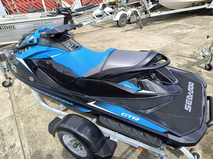 2018 SEA-DOO GTR 230