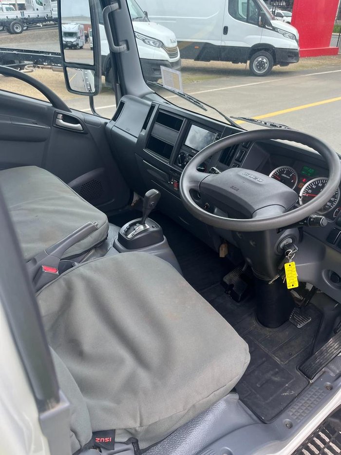 2020 Isuzu Nlr 45-150 Nlr 45-150 Amt Swb Traypack