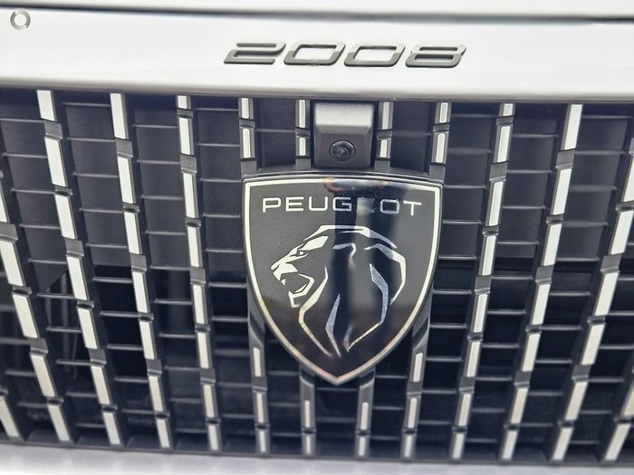 2025 Peugeot 2008 GT Hybrid