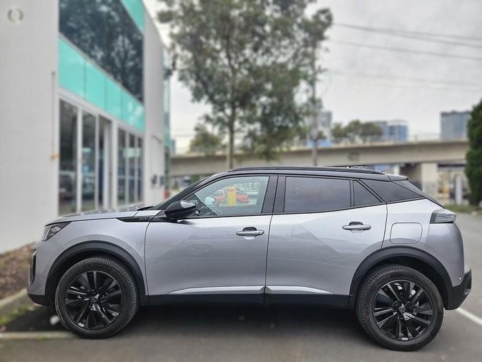 2025 Peugeot 2008 GT Hybrid