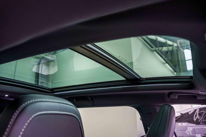 2025 Peugeot 5008 GT Premium Hybrid