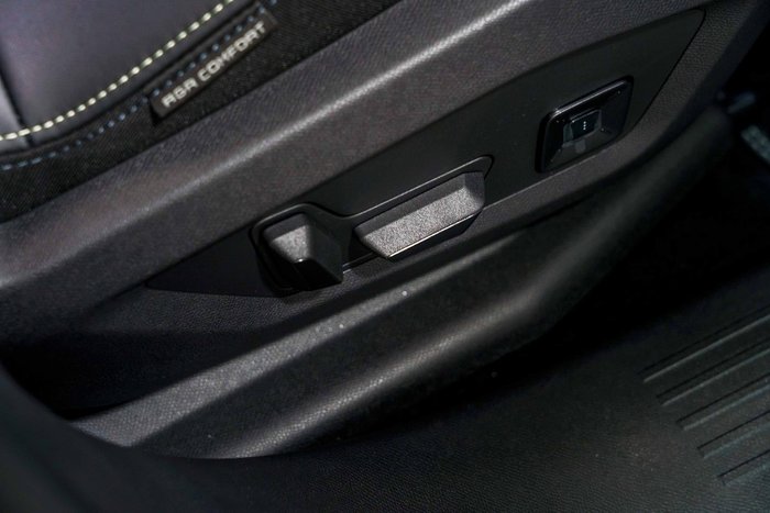 2025 Peugeot 5008 GT Premium Hybrid