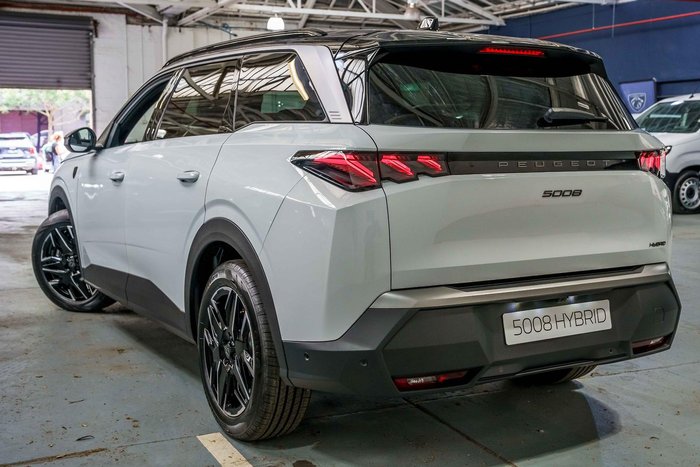 2025 Peugeot 5008 GT Premium Hybrid