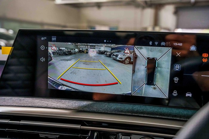 2025 Peugeot 5008 GT Premium Hybrid P74 MY25 Okenite White