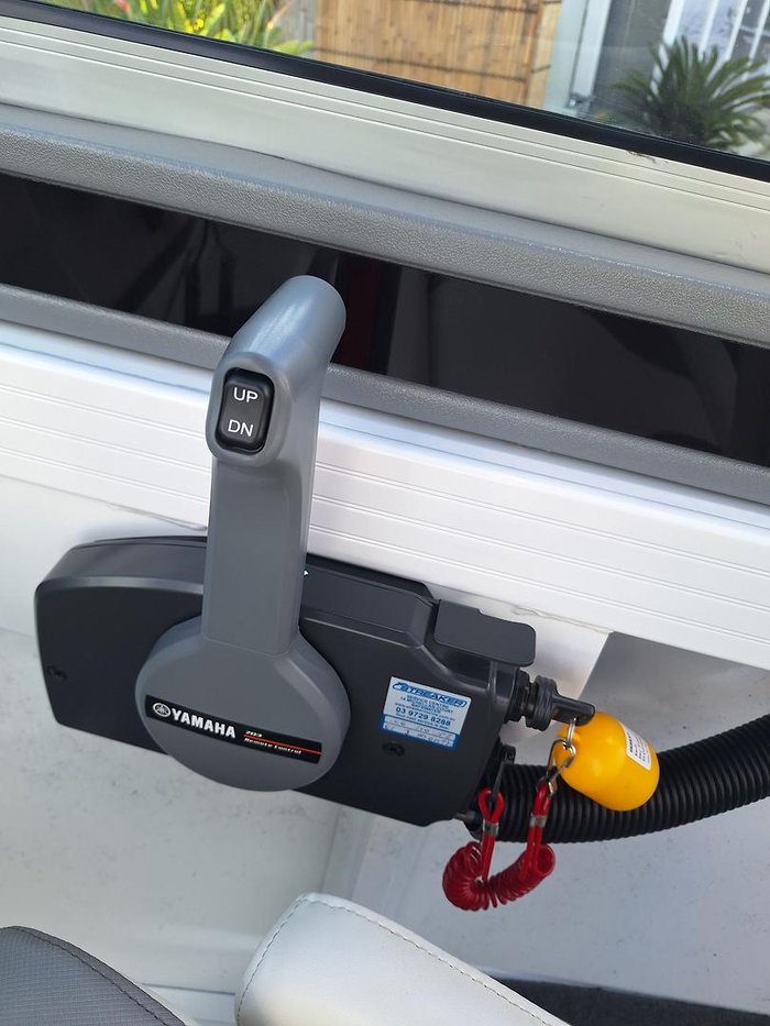 2023 QUINTREX 430 Fishabout Pro