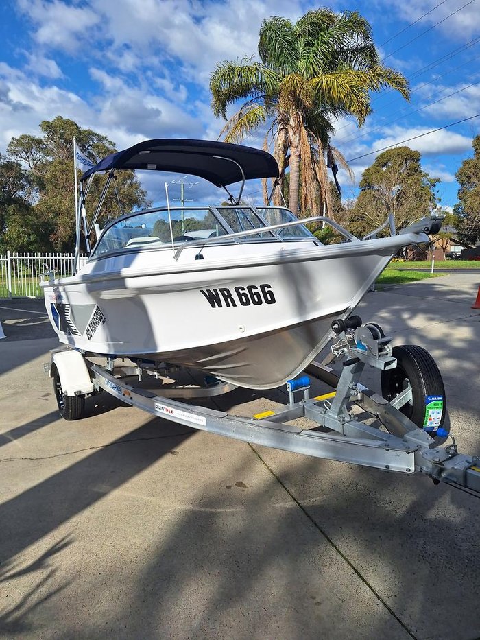 2023 QUINTREX 430 Fishabout Pro