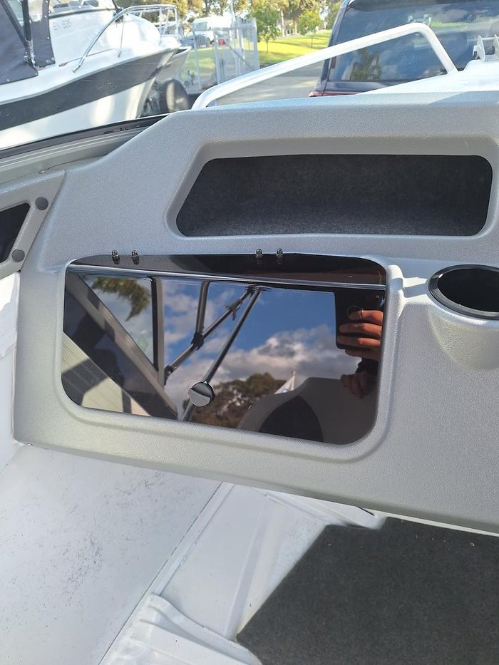 2023 QUINTREX 430 Fishabout Pro