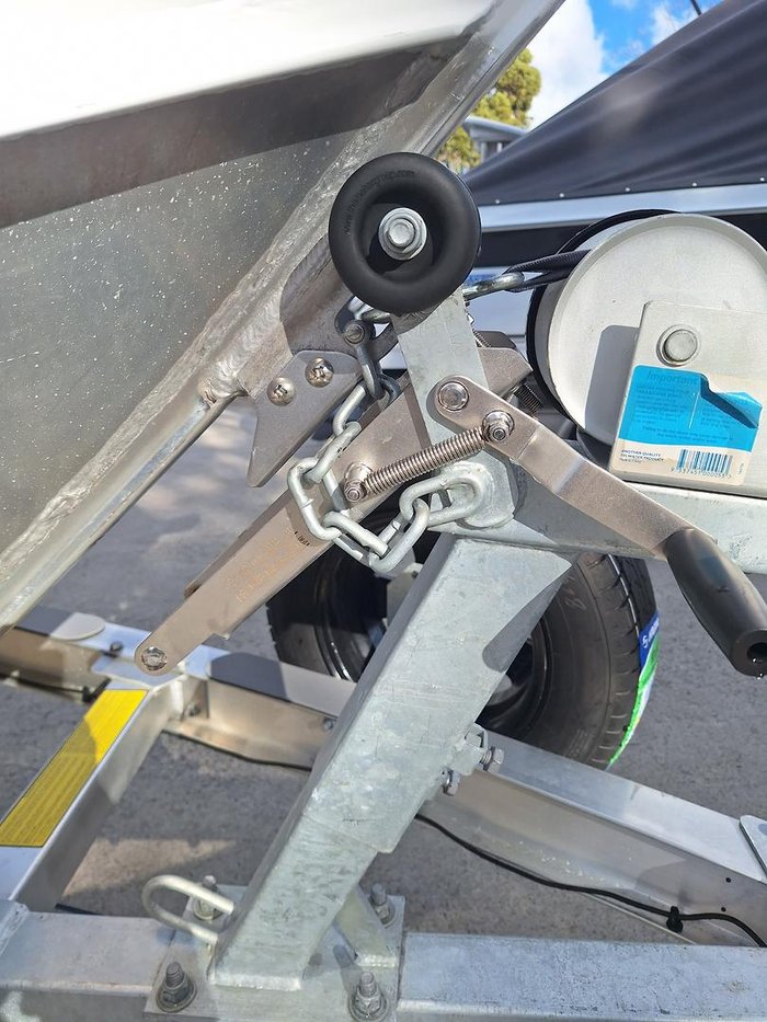 2023 QUINTREX 430 Fishabout Pro