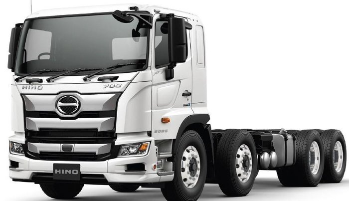 2025 Hino 700 Series FY 3036 White