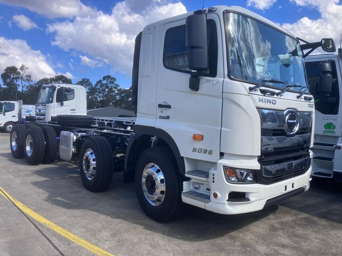 2025 Hino 700 Series FY 3036 White