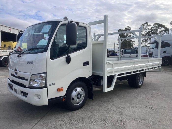 2025 Hino 300 Series 616 WHITE