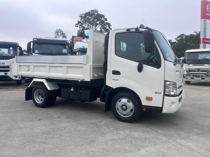 2024 Hino 300 Series 617 Tipper White
