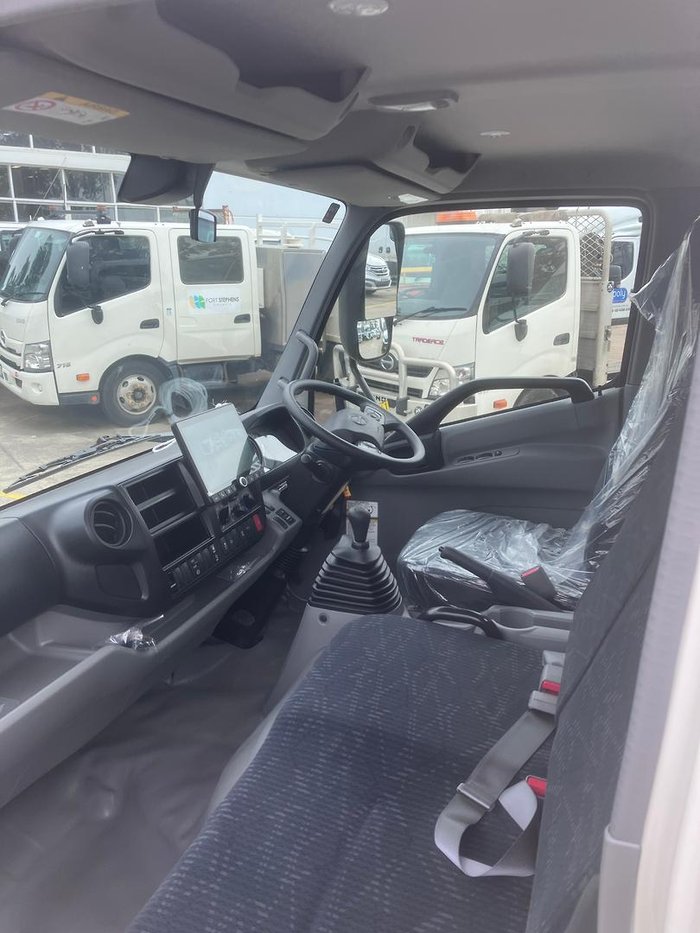 2024 Hino 300 Series 617 Tipper White