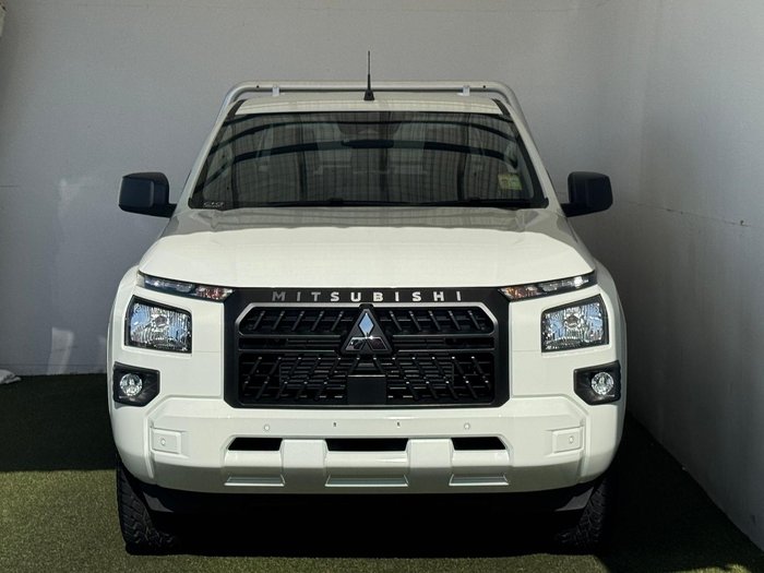 2025 Mitsubishi Triton GLX+