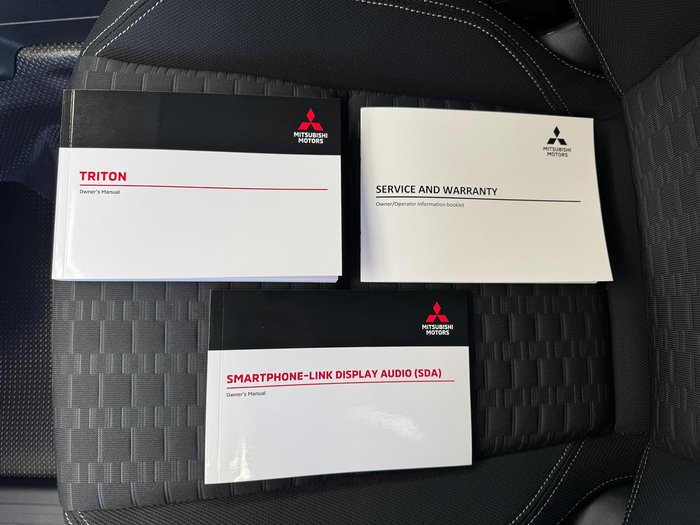 2025 Mitsubishi Triton GLX+