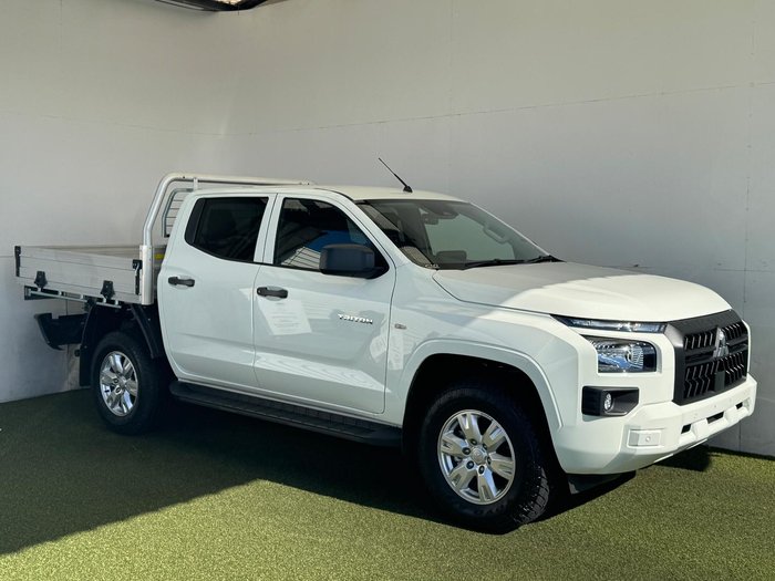 2025 Mitsubishi Triton GLX+