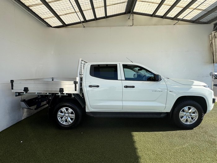 2025 Mitsubishi Triton GLX+