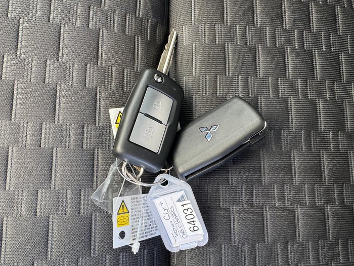 2025 Mitsubishi Triton GLX+