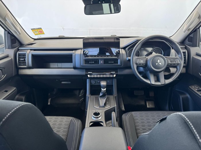 2025 Mitsubishi Triton GLX+