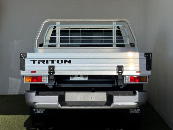 2025 Mitsubishi Triton GLX+