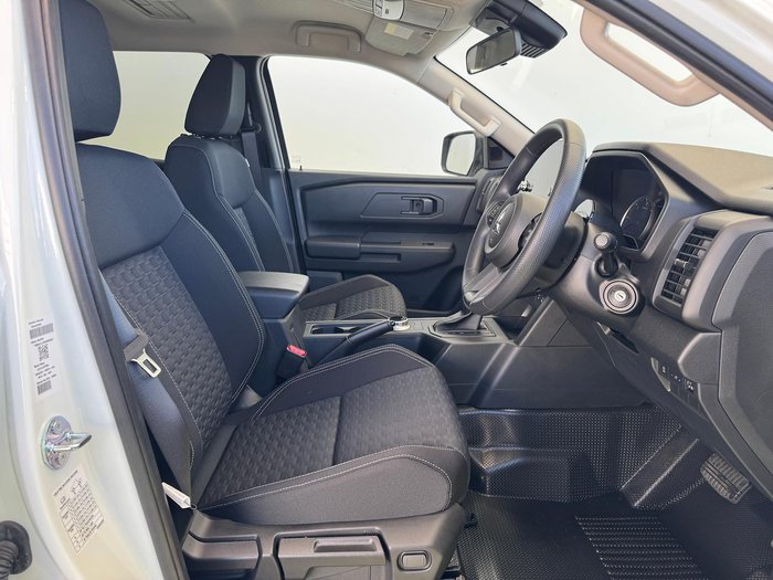 2025 Mitsubishi Triton GLX+