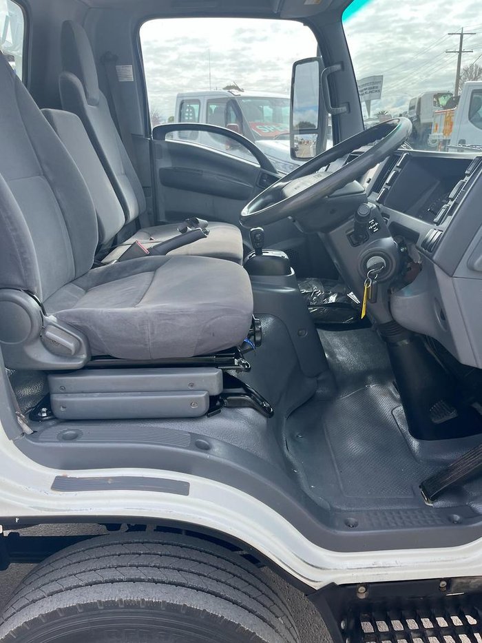 2012 Isuzu Npr300