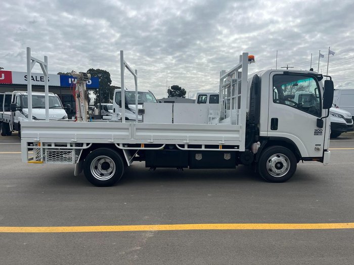 2012 Isuzu Npr300