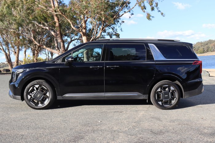 2025 Kia Carnival GT-Line
