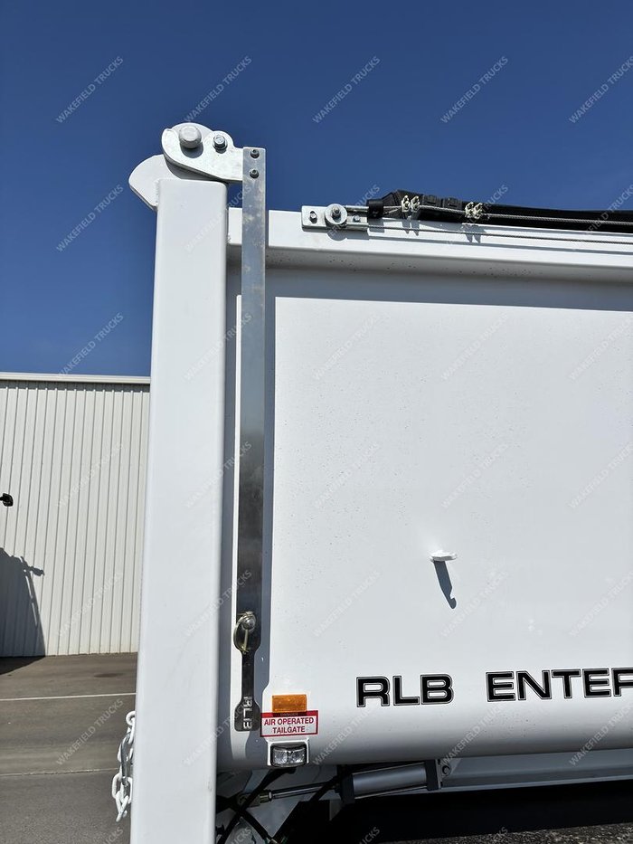 0 RLB Enterprises By Sonnex 28 Foot Civil Spec White