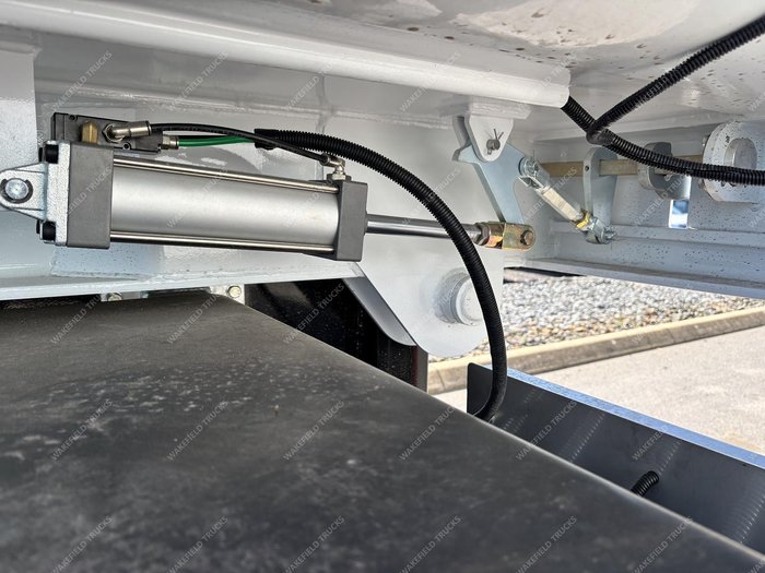 0 RLB Enterprises By Sonnex 28 Foot Civil Spec White