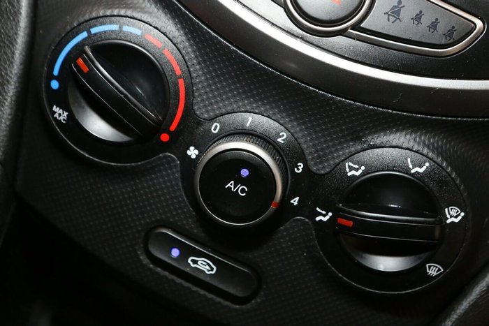 2016 Hyundai Accent Active