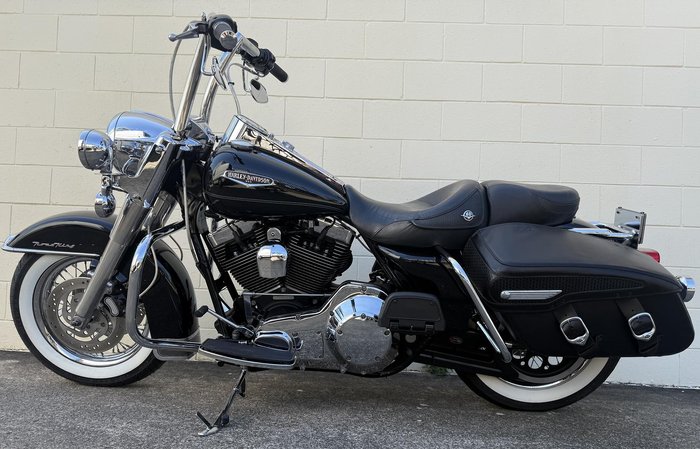 2006 Harley-Davidson Road King Classic 1450 (FLHRCI) Touring Black