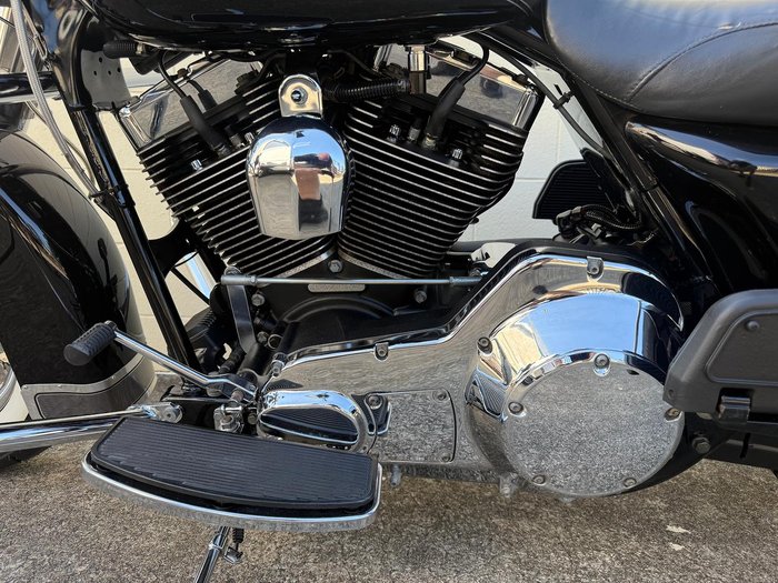 2006 Harley-Davidson Road King Classic 1450 (FLHRCI) Touring Black