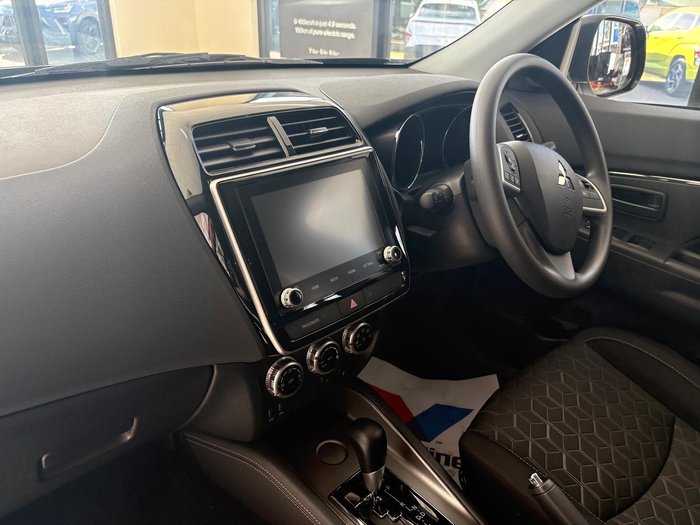 2024 Mitsubishi ASX ES