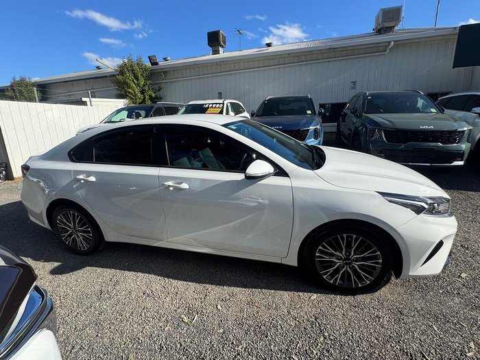 2023 Kia Cerato Sport+ BD MY23 Clear White