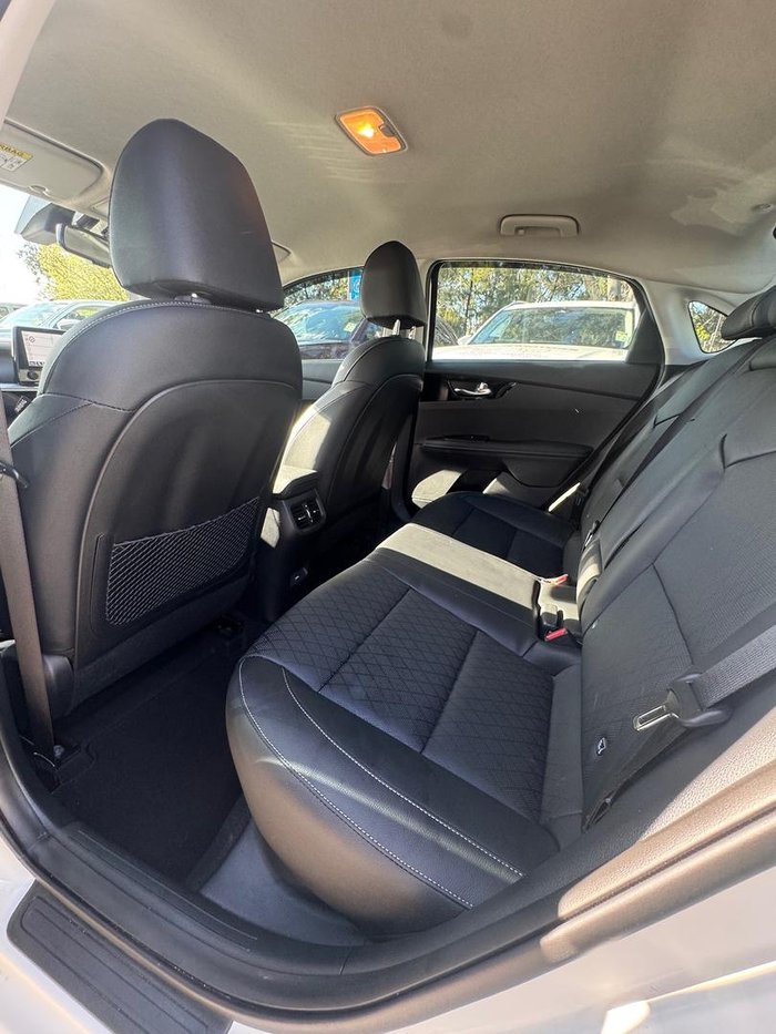 2023 Kia Cerato Sport+ BD MY23 Clear White