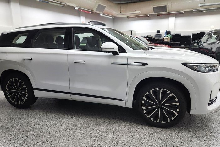 2025 Jaecoo J8 Track