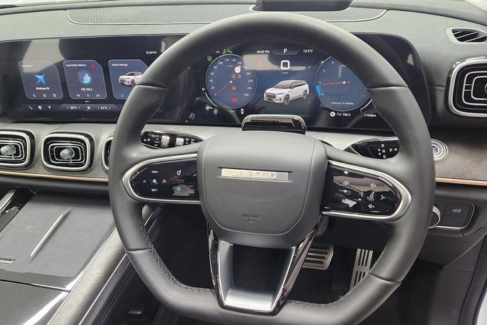 2025 Jaecoo J8 Track