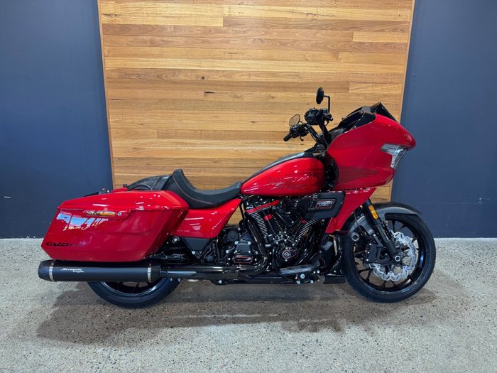 2025 Harley-davidson FLTRXSTSE CVO RD GLIDE ST 121 Red