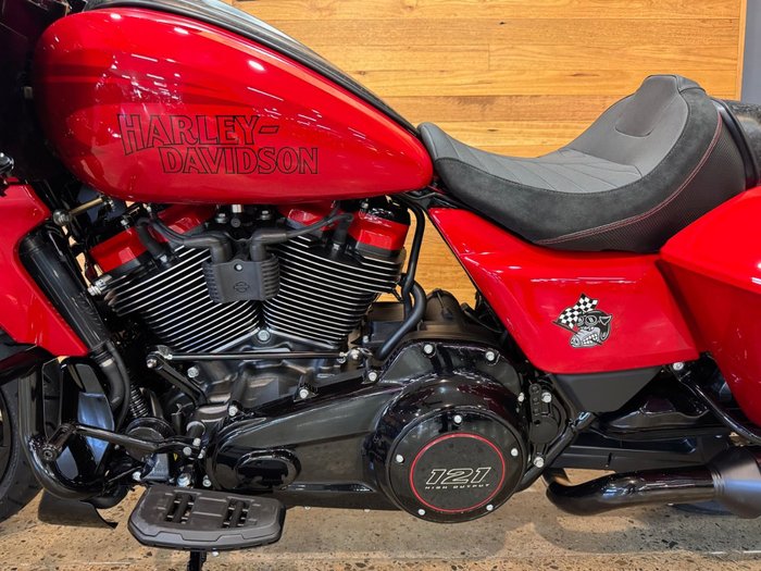 2025 Harley-davidson FLTRXSTSE CVO RD GLIDE ST 121 Red