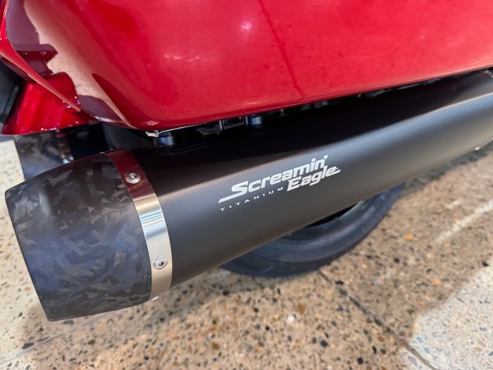 2025 Harley-davidson FLTRXSTSE CVO RD GLIDE ST 121 Red