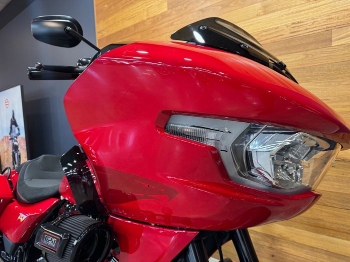 2025 Harley-davidson FLTRXSTSE CVO RD GLIDE ST 121 Red