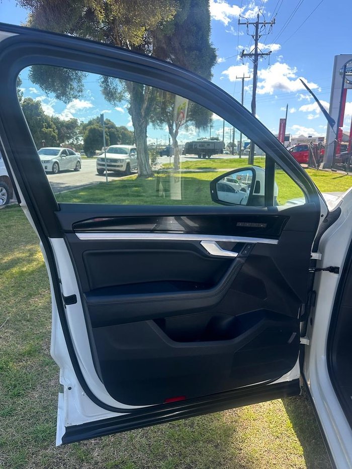 2019 Volkswagen Touareg 190TDI Launch Edition