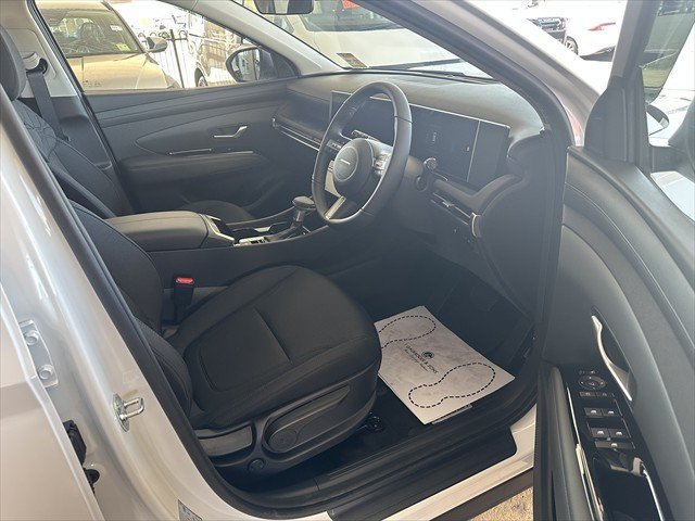 2025 HYUNDAI NX4 TUCSON NX4.V4 TUCSON 2.0P AT 2WD WHITE CREAM