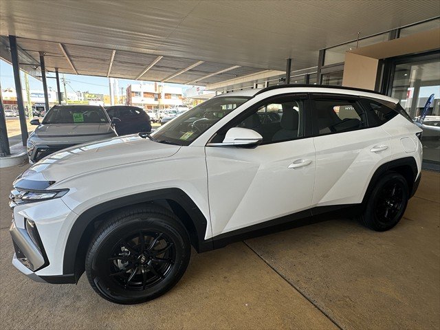 2025 HYUNDAI NX4 TUCSON NX4.V4 TUCSON 2.0P AT 2WD WHITE CREAM